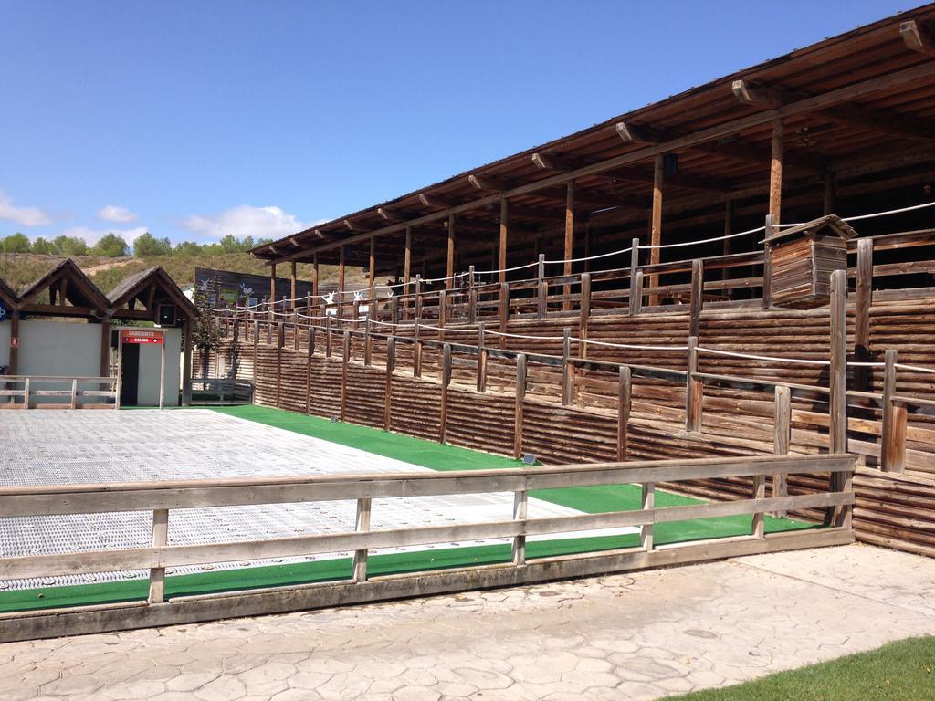 Apartamento Turistico Cigueena De Arguedas Esterno foto